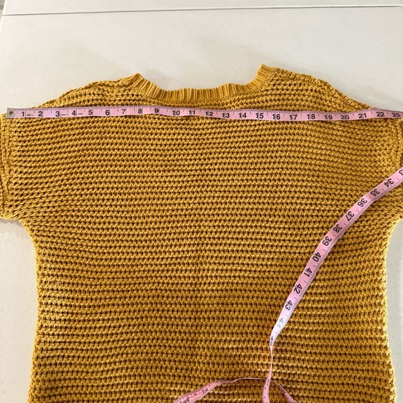 Aeropostale Chunky Crewneck Sweater Mustard Yellow Short Women's Size Medium - Picture 6 of 9